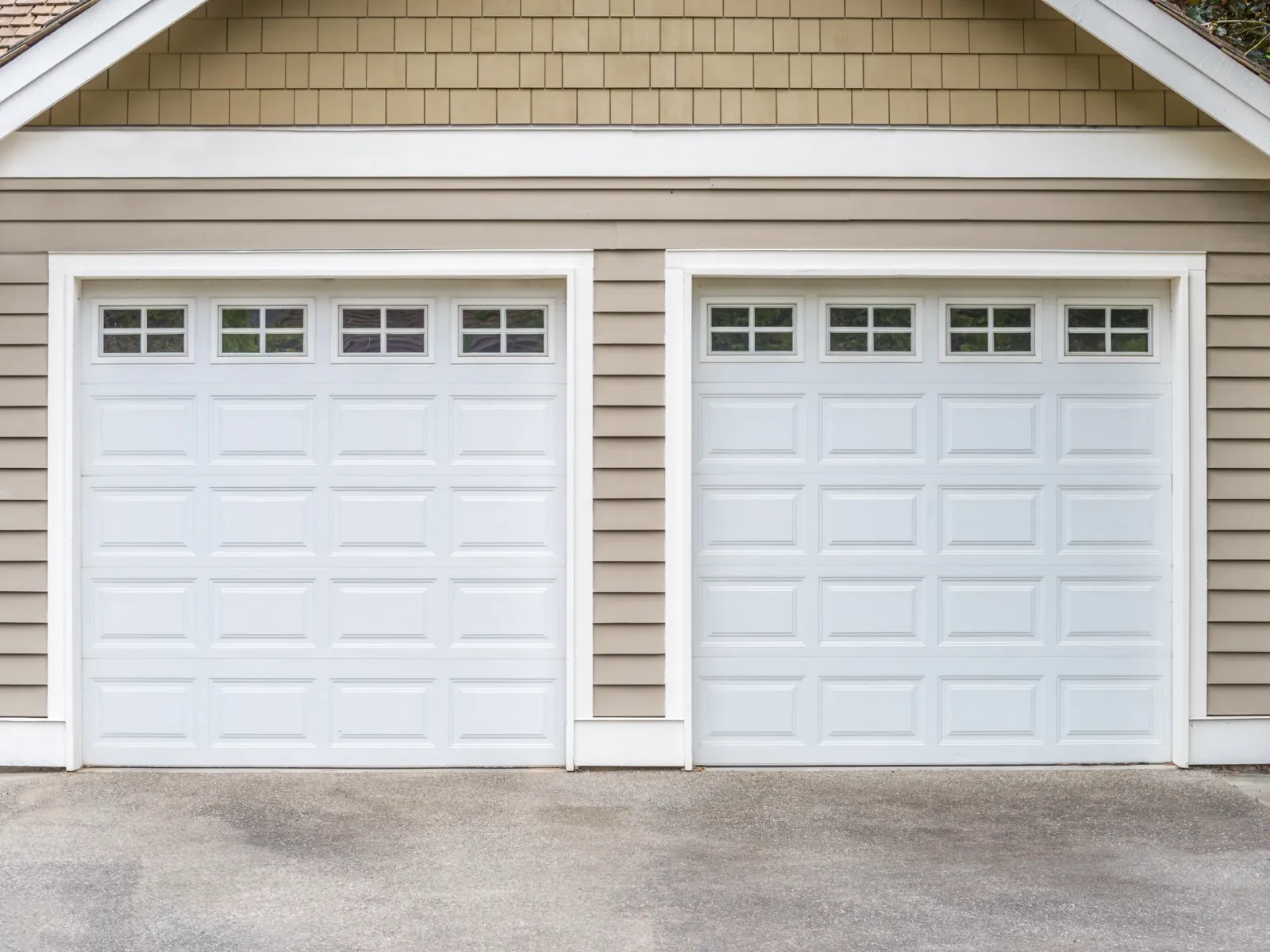 How to Choose a New Garage Door in Tennessee