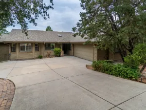 Garage Door Materials: Steel, Aluminum, Wood, and More